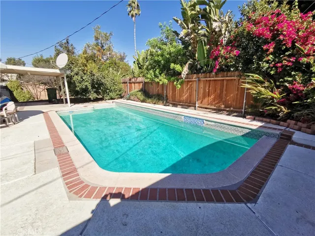 22543 Hartland Street, West Hills, California 91307