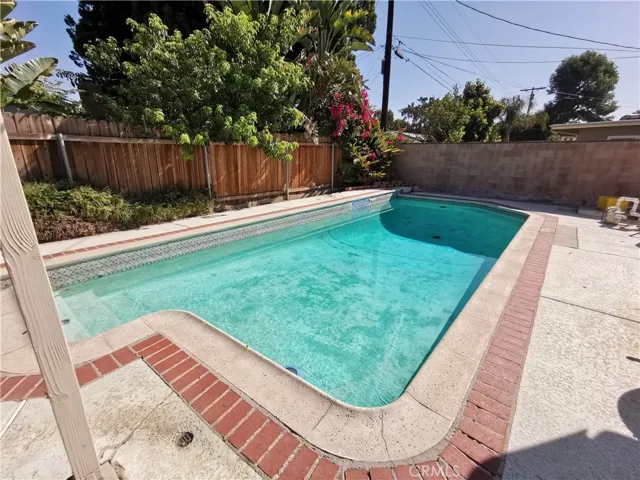 22543 Hartland Street, West Hills, California 91307