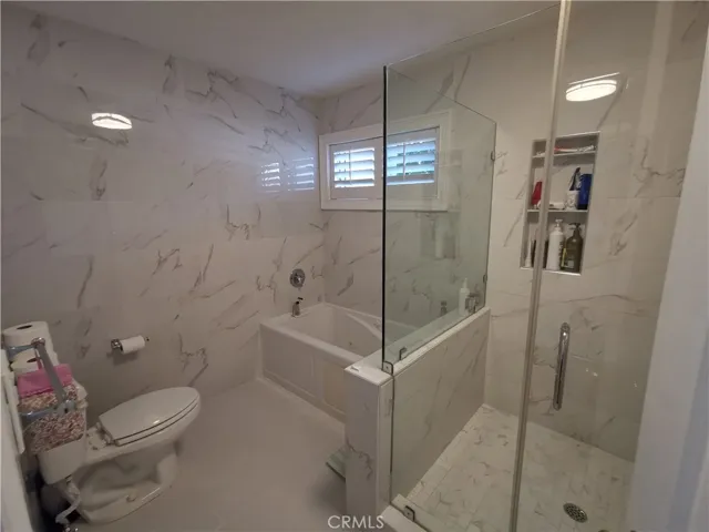 22543 Hartland Street, West Hills, California 91307