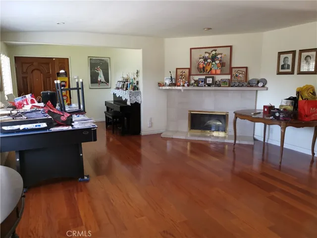 22543 Hartland Street, West Hills, California 91307