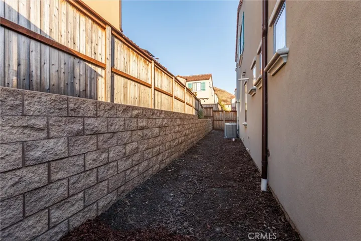 3074 Lucca Lane, San Luis Obispo, California 93401