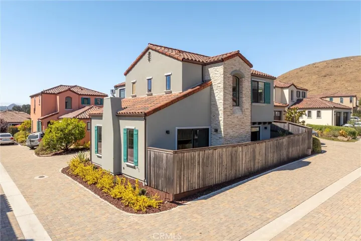 3074 Lucca Lane, San Luis Obispo, California 93401
