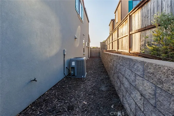 3074 Lucca Lane, San Luis Obispo, California 93401