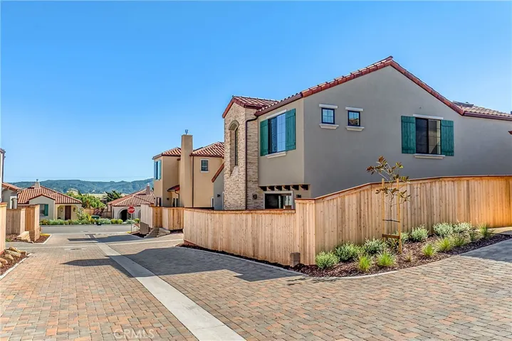3074 Lucca Lane, San Luis Obispo, California 93401