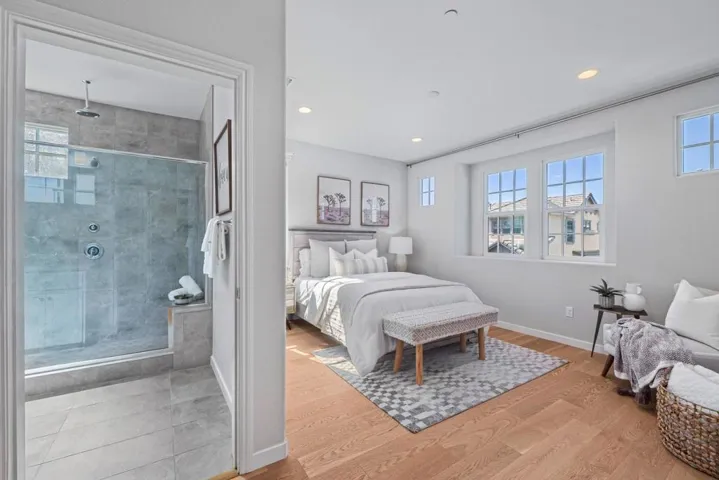 3710 Pyramid Way, Mountain View, California 94043
