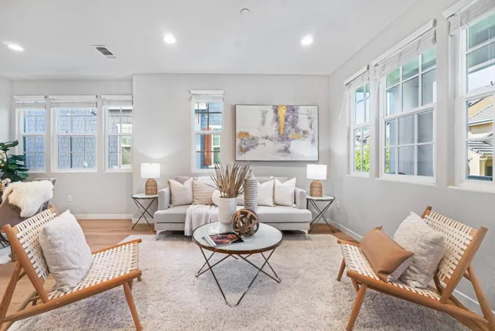 3710 Pyramid Way, Mountain View, California 94043