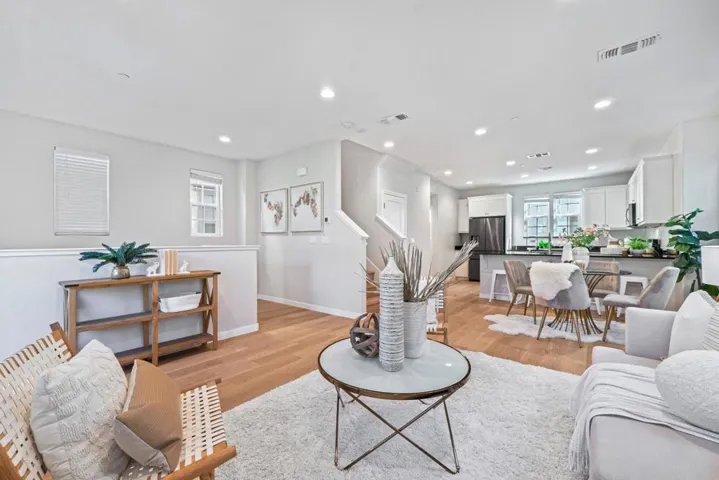 3710 Pyramid Way, Mountain View, California 94043