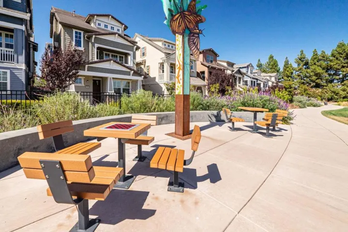 3710 Pyramid Way, Mountain View, California 94043