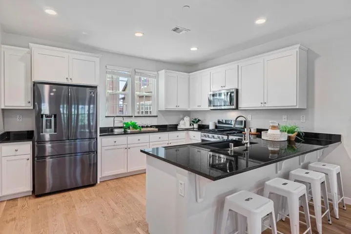 3710 Pyramid Way, Mountain View, California 94043