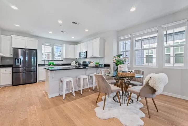 3710 Pyramid Way, Mountain View, California 94043