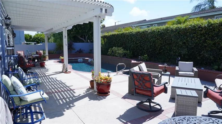 1821 Oriole Drive, Costa Mesa, California 92626