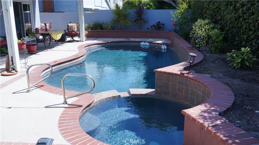 1821 Oriole Drive, Costa Mesa, California 92626