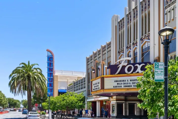 435 E Oakwood Boulevard, Redwood City, California 94061
