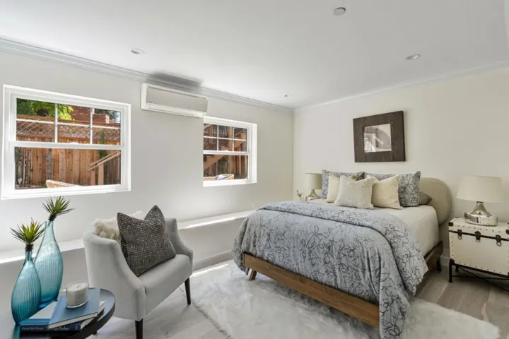 435 E Oakwood Boulevard, Redwood City, California 94061