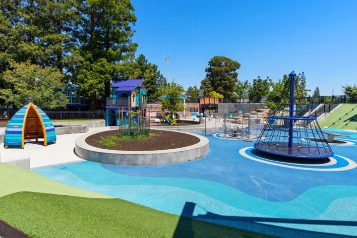 435 E Oakwood Boulevard, Redwood City, California 94061