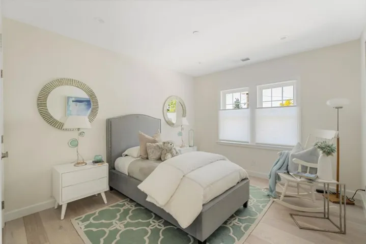 435 E Oakwood Boulevard, Redwood City, California 94061