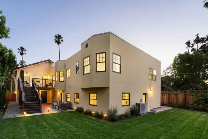 435 E Oakwood Boulevard, Redwood City, California 94061