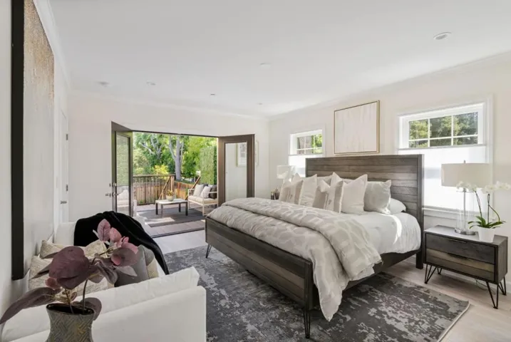 435 E Oakwood Boulevard, Redwood City, California 94061