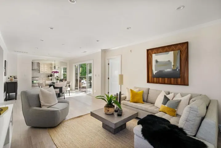 435 E Oakwood Boulevard, Redwood City, California 94061