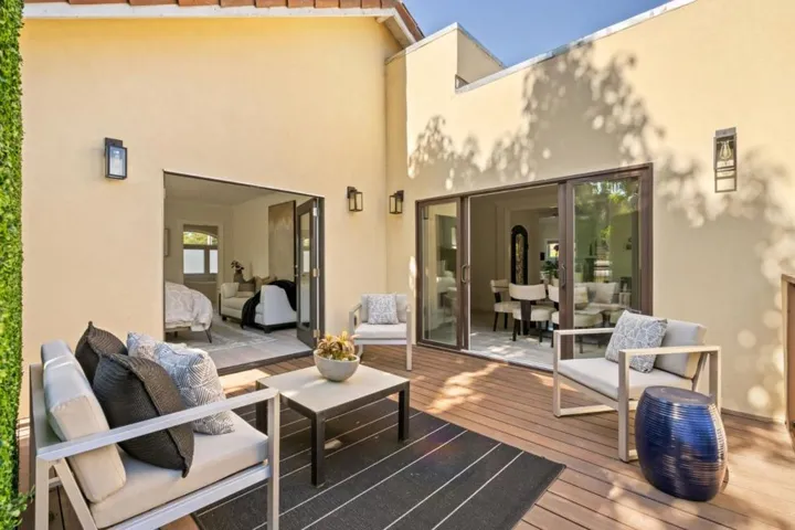 435 E Oakwood Boulevard, Redwood City, California 94061