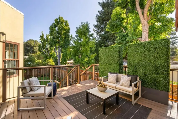 435 E Oakwood Boulevard, Redwood City, California 94061