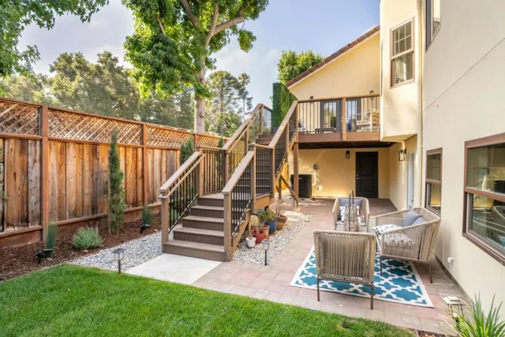 435 E Oakwood Boulevard, Redwood City, California 94061