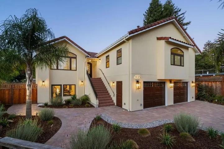 435 E Oakwood Boulevard, Redwood City, California 94061