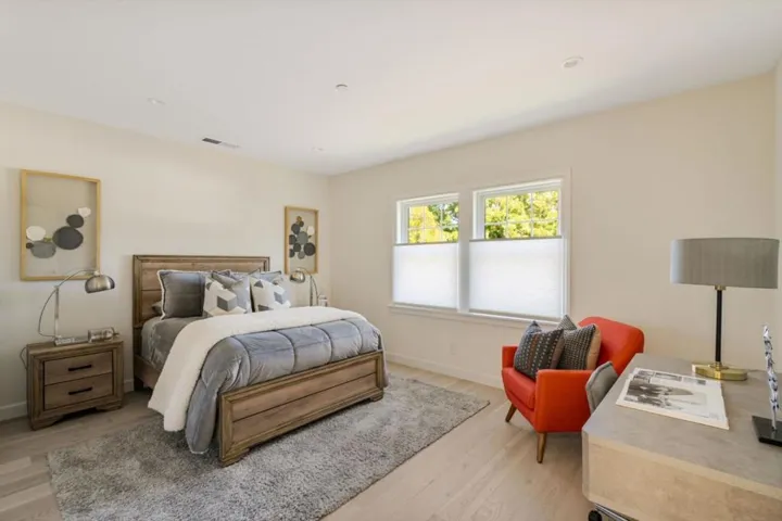 435 E Oakwood Boulevard, Redwood City, California 94061
