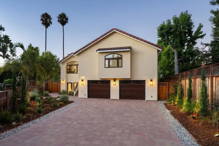 435 E Oakwood Boulevard, Redwood City, California 94061