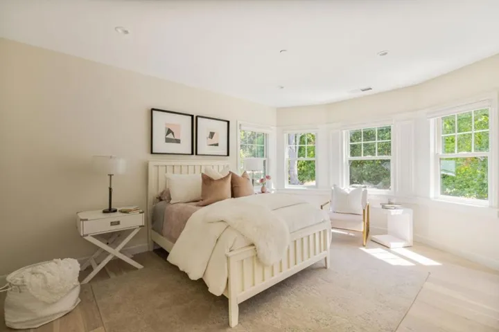 435 E Oakwood Boulevard, Redwood City, California 94061