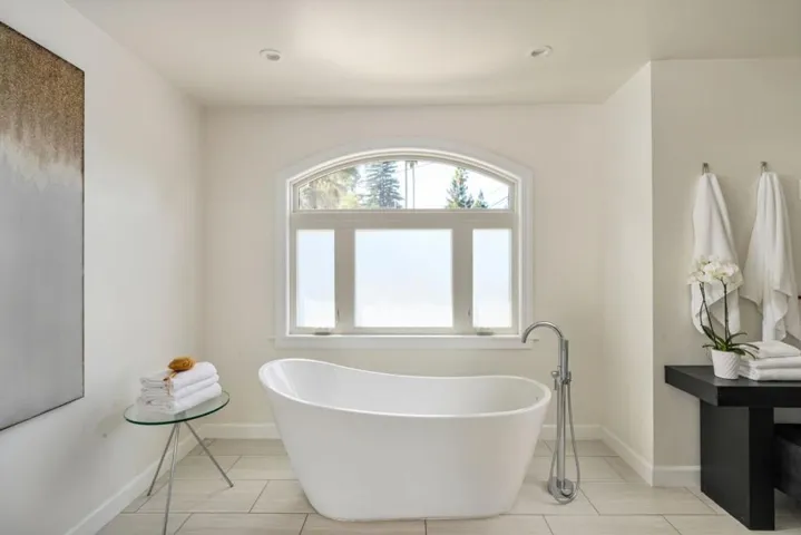 435 E Oakwood Boulevard, Redwood City, California 94061