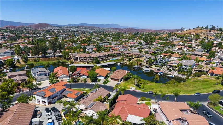 30172 Spray Drive, Canyon Lake, California 92587
