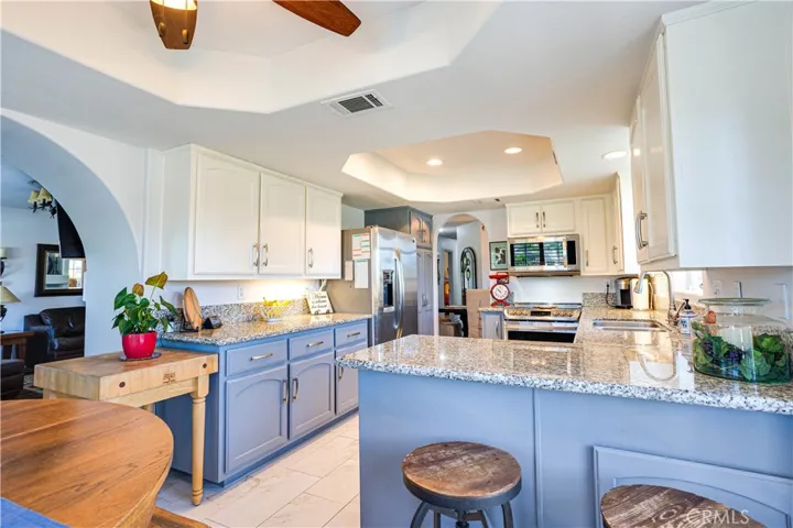 30172 Spray Drive, Canyon Lake, California 92587