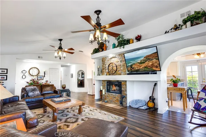 30172 Spray Drive, Canyon Lake, California 92587