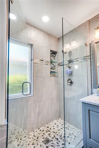 30172 Spray Drive, Canyon Lake, California 92587
