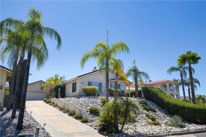 30172 Spray Drive, Canyon Lake, California 92587