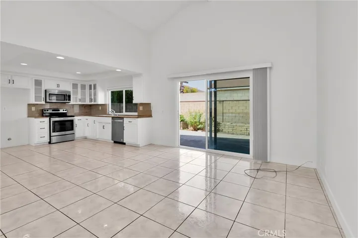 6831 Glen Drive, Huntington Beach, California 92647