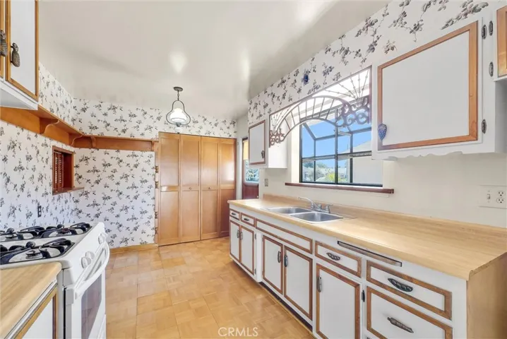 8001 Holder Street, Buena Park, California 90620