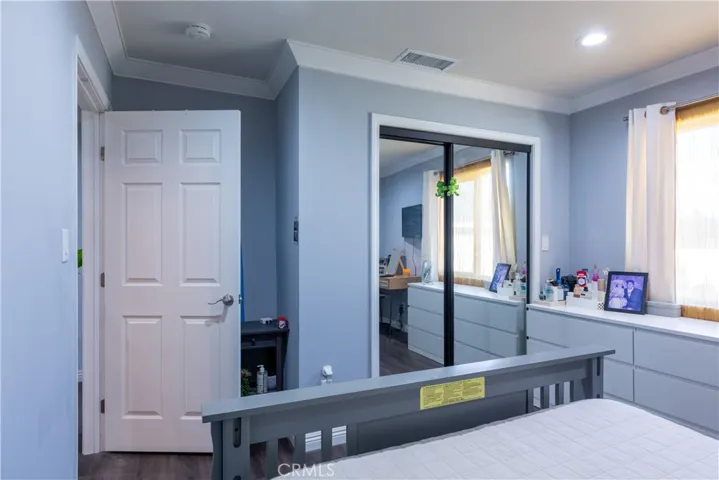 1225 E Luray Street, Long Beach, California 90807
