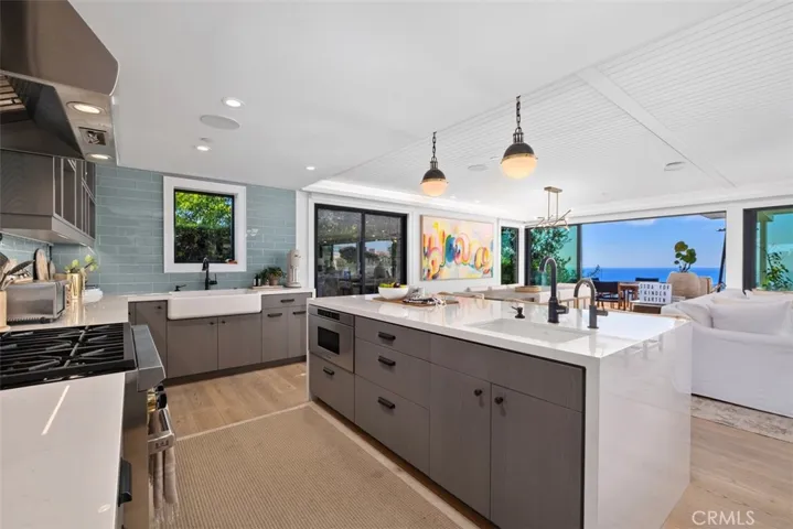 2975 Zell Drive, Laguna Beach, California 92651