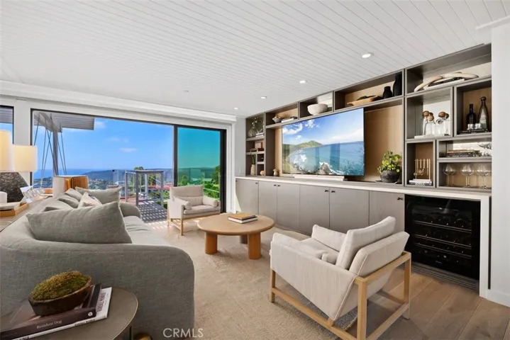 2975 Zell Drive, Laguna Beach, California 92651