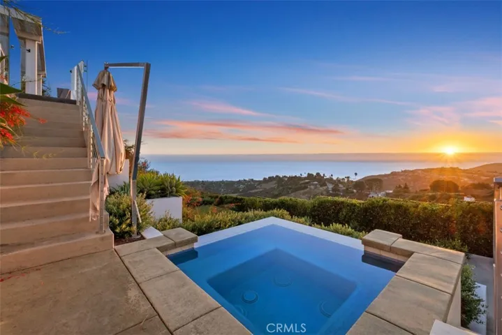 2975 Zell Drive, Laguna Beach, California 92651