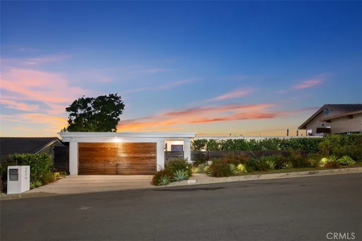 2975 Zell Drive, Laguna Beach, California 92651