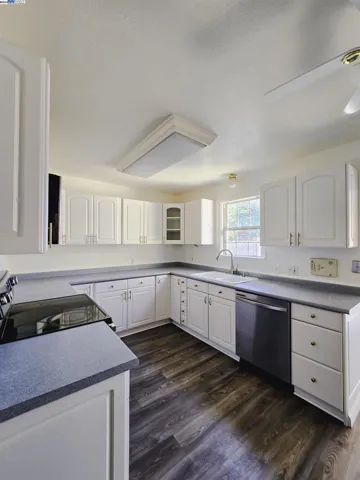 2329 Marina Blvd, San Leandro, California 94577
