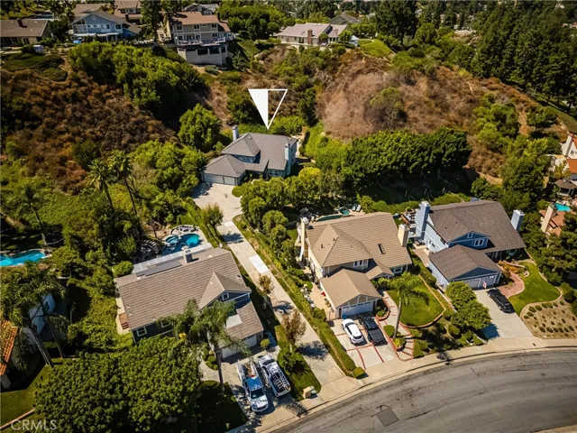 Exciting Flag Lot Privacy in the Hills