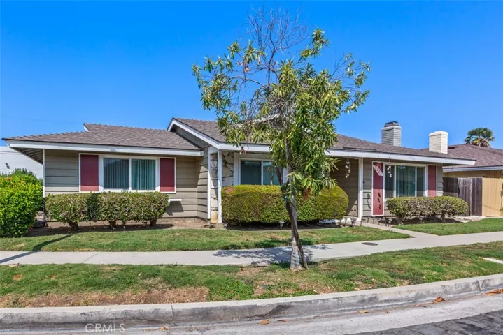 7541 Volga Drive 1-4, Huntington Beach, California 92647