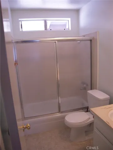 This picture was taken when vacant by the seller.