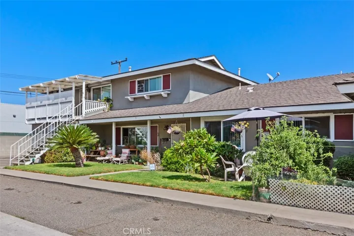 7541 Volga Drive 1-4, Huntington Beach, California 92647