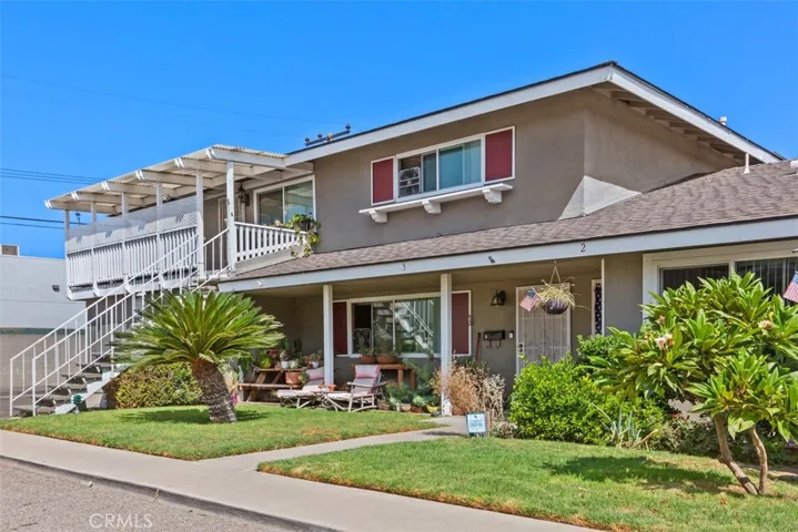 7541 Volga Drive 1-4, Huntington Beach, California 92647
