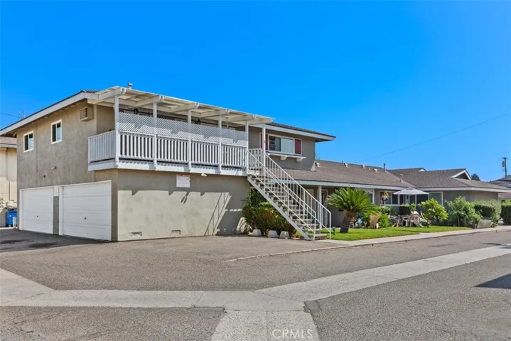 7541 Volga Drive 1-4, Huntington Beach, California 92647